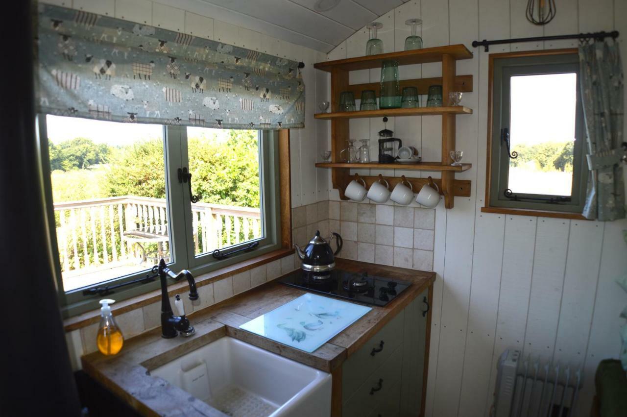 Rose Shepherds Hut Badlesmere Exterior foto